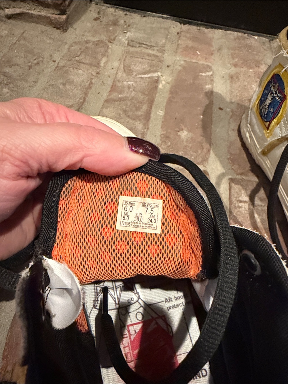 Special Edition Vans NASA Space - Picture 11 of 11